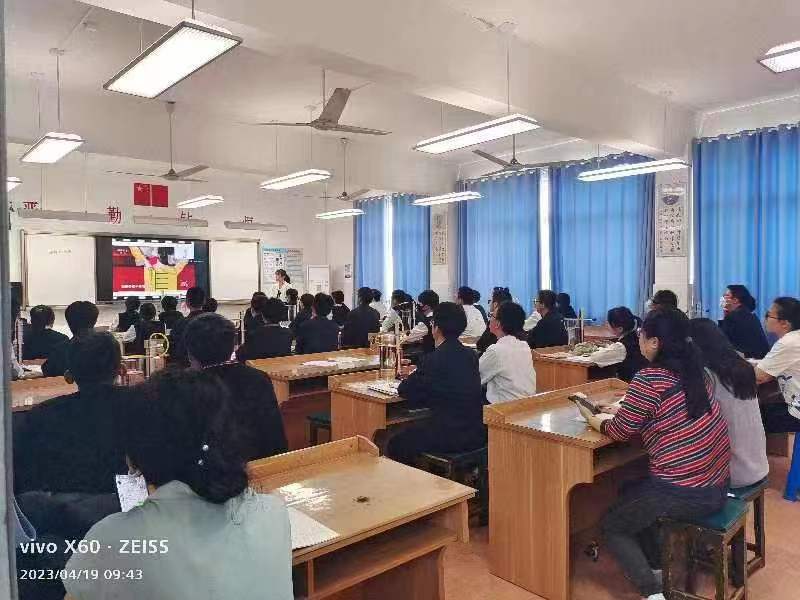 80c8a51672f5421e8dd85ad17787b040.jpg 80c8a51672f5421e8dd85ad17787b040.jpg