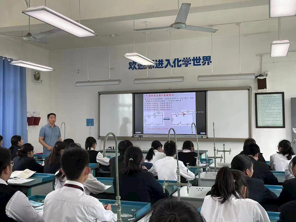 e3e6bc8bf4d84702869007b0f819dcdd.jpg e3e6bc8bf4d84702869007b0f819dcdd.jpg