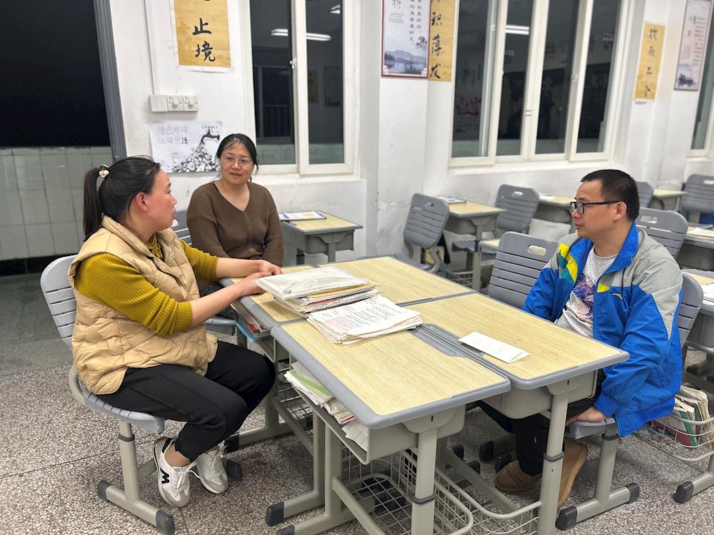 37dfe4fa7599483f8618c467f5a965e2.jpg 37dfe4fa7599483f8618c467f5a965e2.jpg