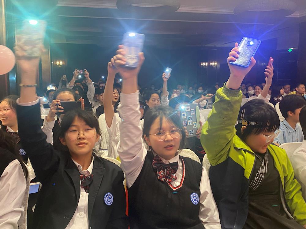 afc07afd99064caf8a444787fe64004e.jpg afc07afd99064caf8a444787fe64004e.jpg