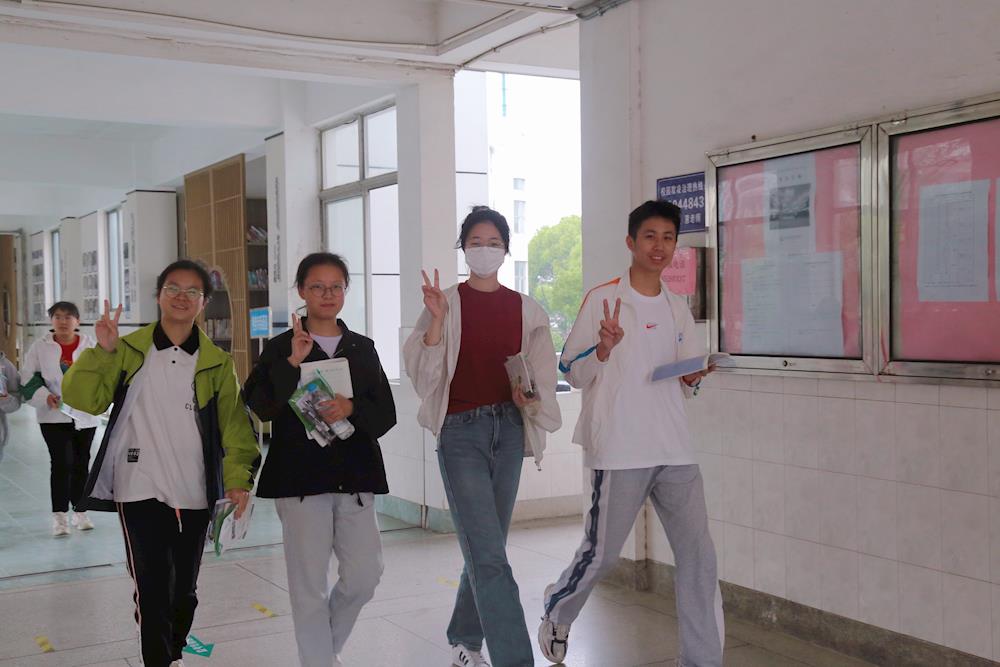 63dc625f5f4a43b583e5ecee197e0aa9.jpg 63dc625f5f4a43b583e5ecee197e0aa9.jpg