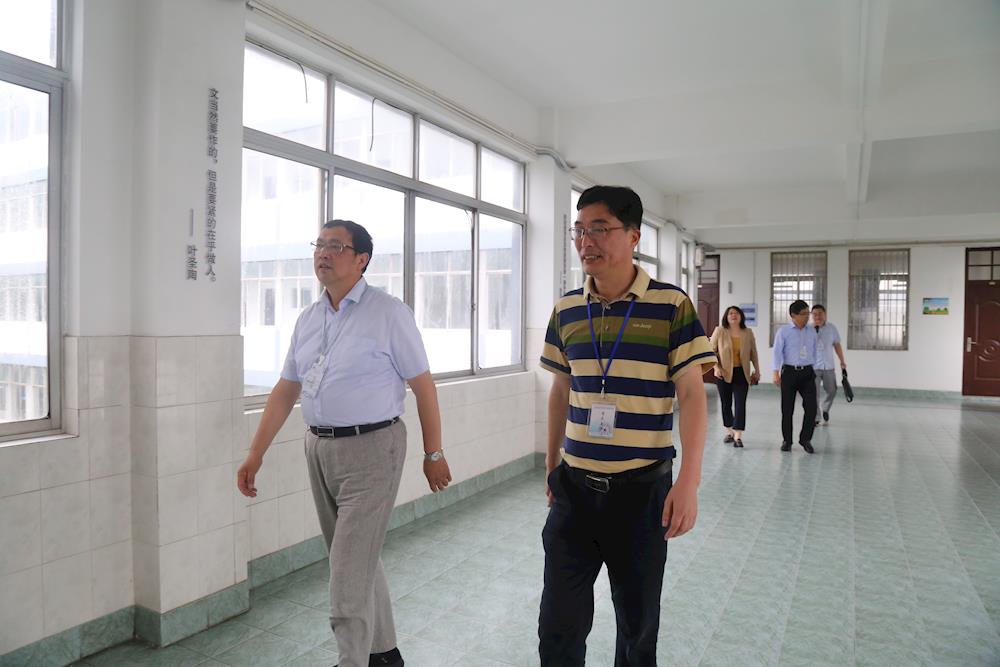 98d19e2819fa42779be60f4f454ce381.JPG 98d19e2819fa42779be60f4f454ce381.JPG