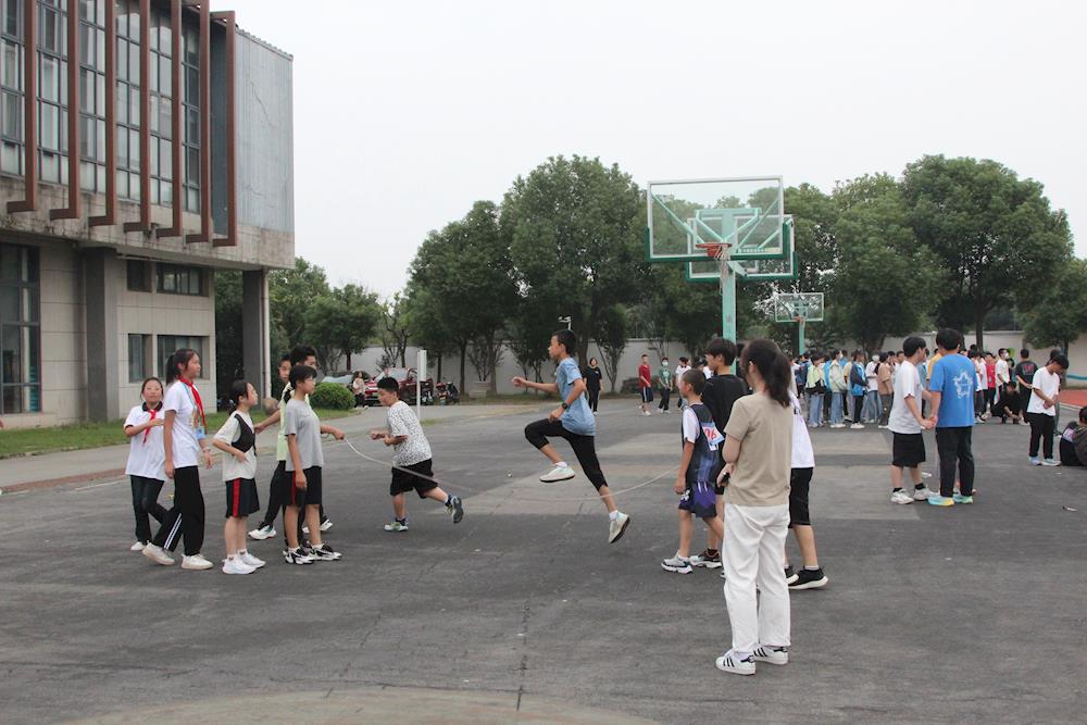 3ae8ec56e91a437d988021d6e668b314.jpg 3ae8ec56e91a437d988021d6e668b314.jpg