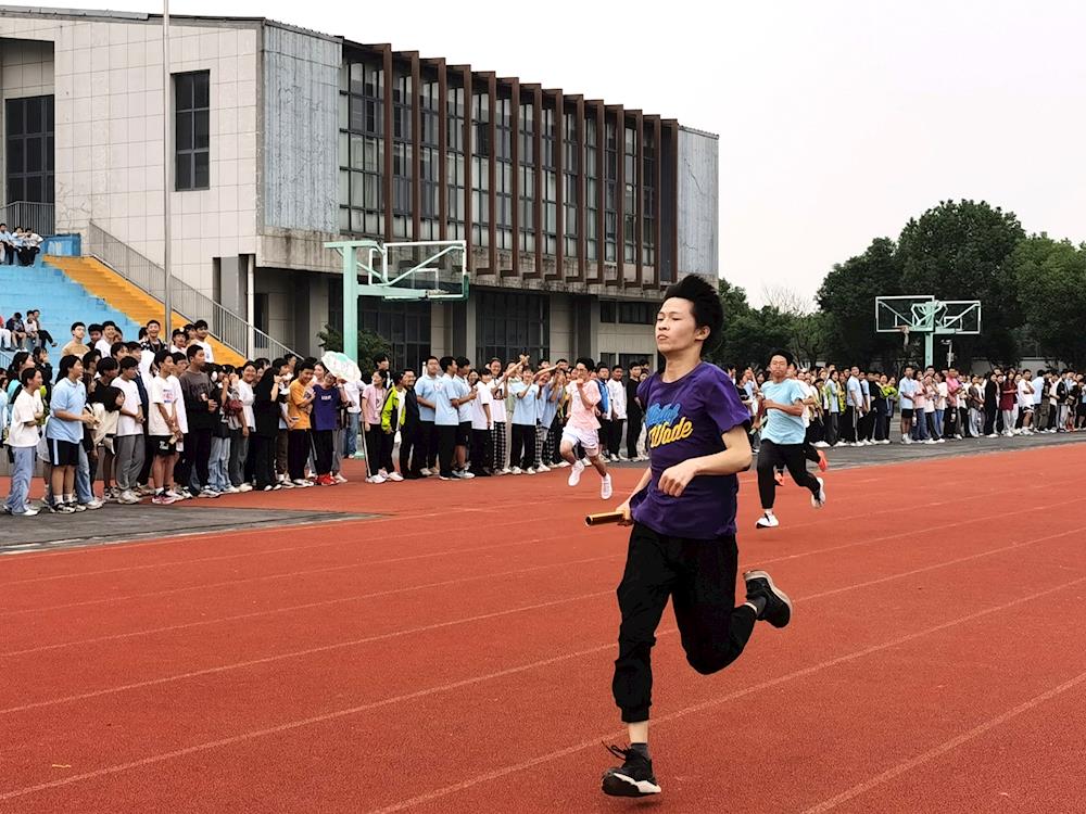 46f8ce43792e4e8e8c56a6ed2a20537d.jpg 46f8ce43792e4e8e8c56a6ed2a20537d.jpg