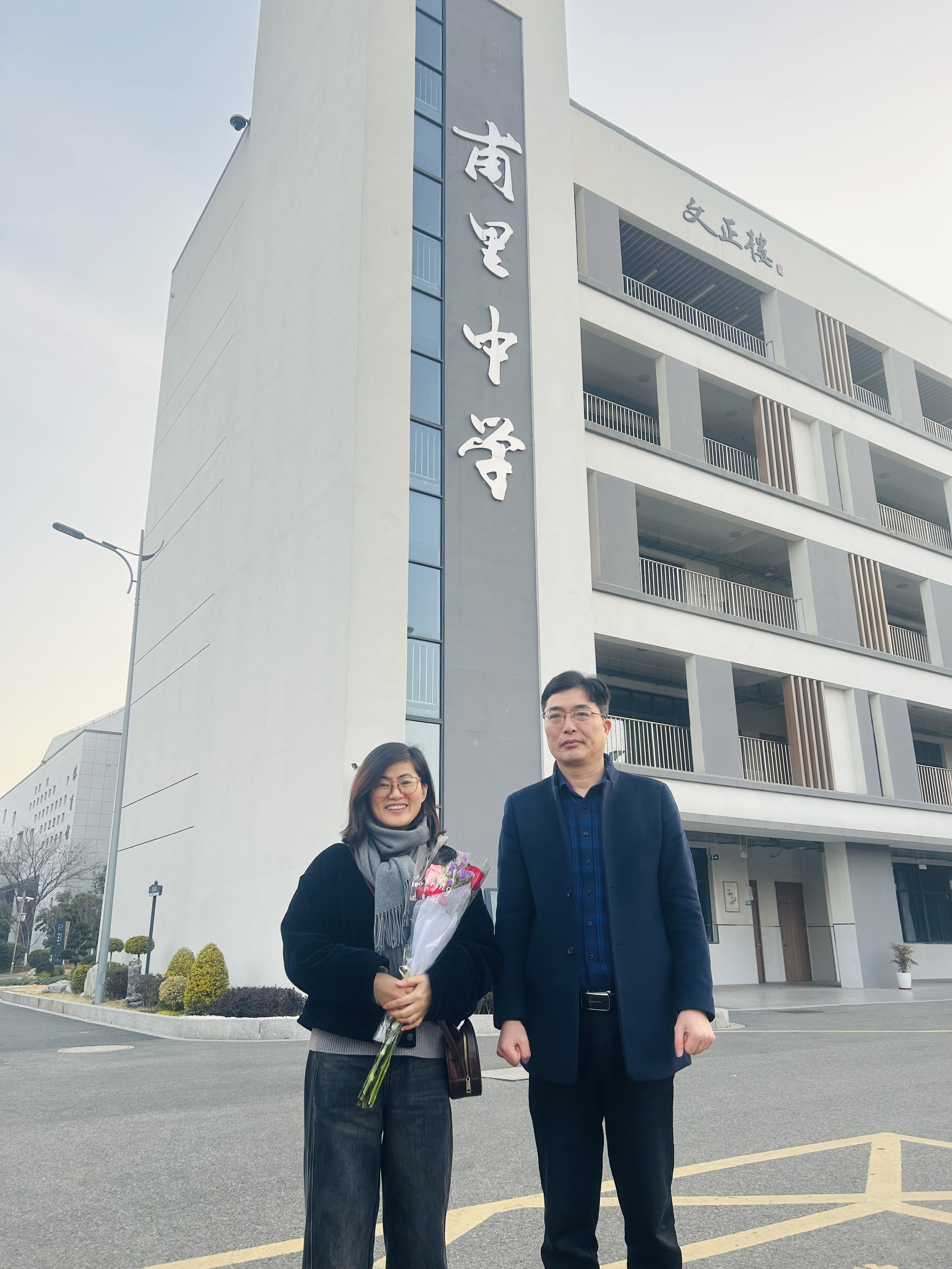 f955eed705b595261d43928c3ef273e