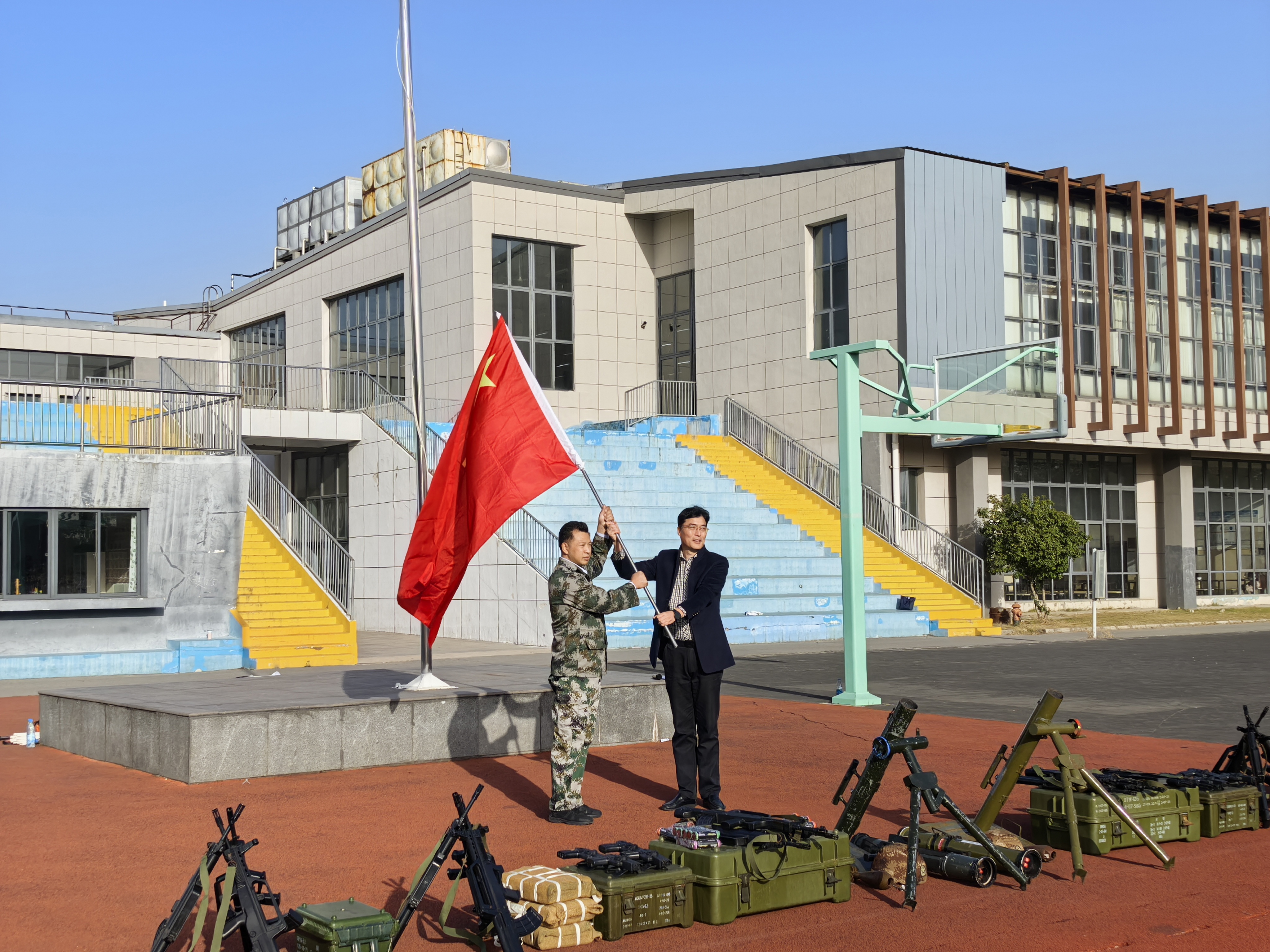 红色基因铸军魂 实践育人砺品格 ——记甫里中学初一年级爱国主义教育活动